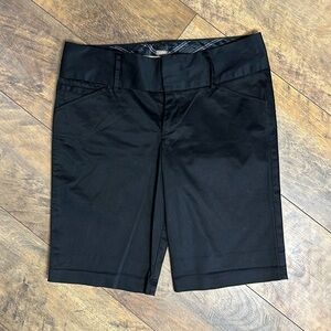 OLD NAVY Stretch Cotton Sateen Bermuda Shorts, Size 6